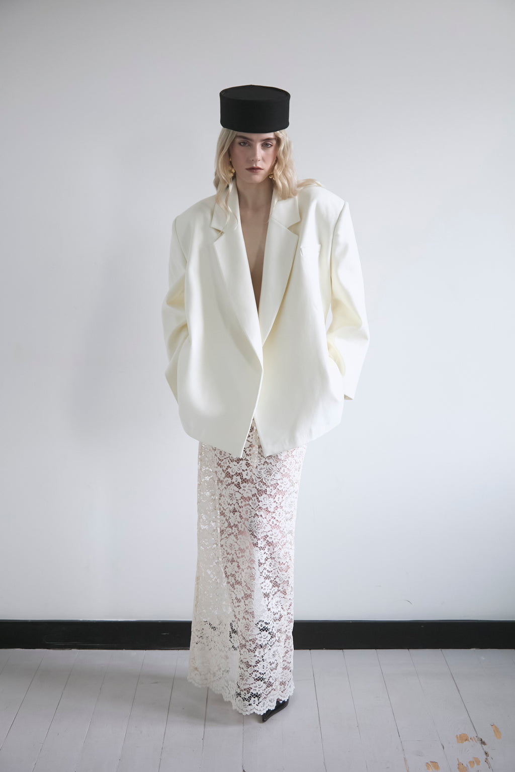 IVORY STRUCTURE BLAZER