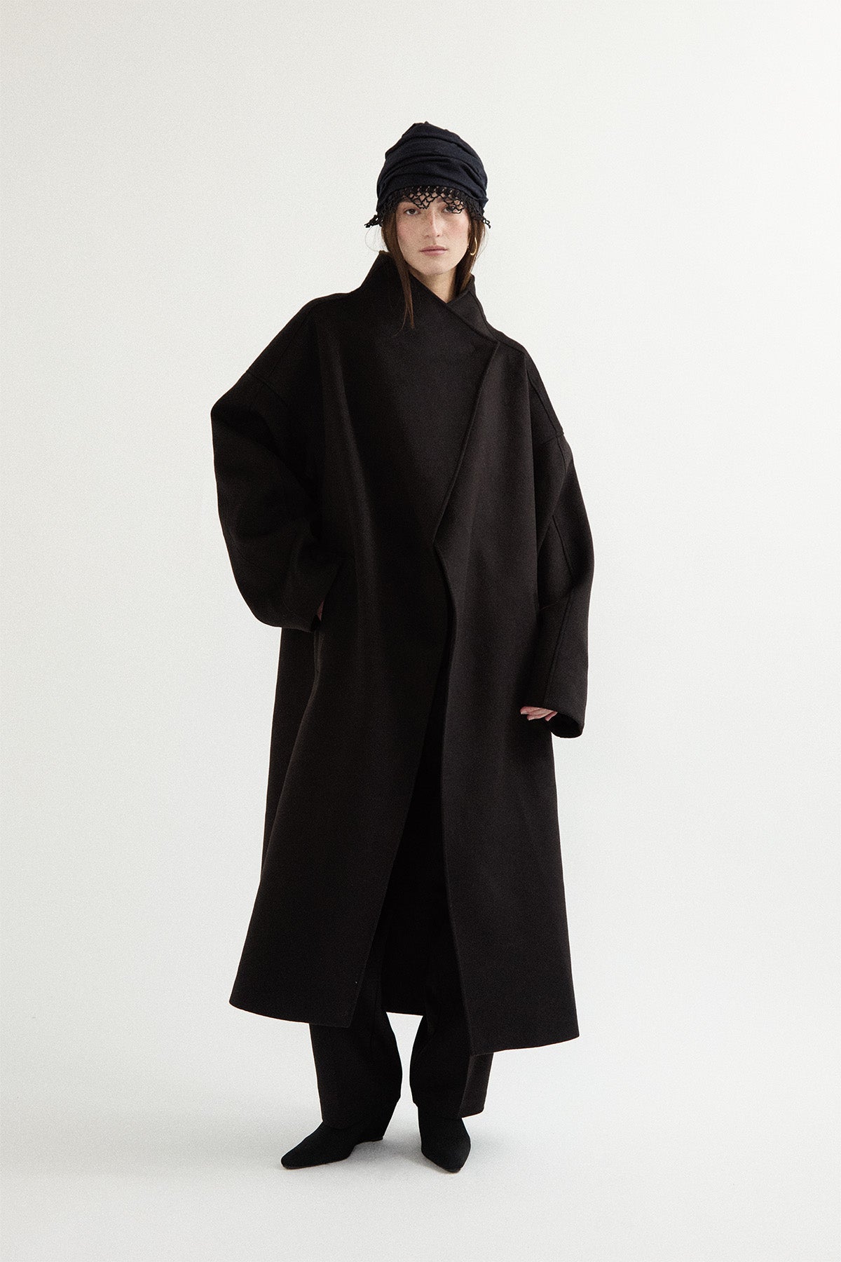 NOIR MONOLITH COAT