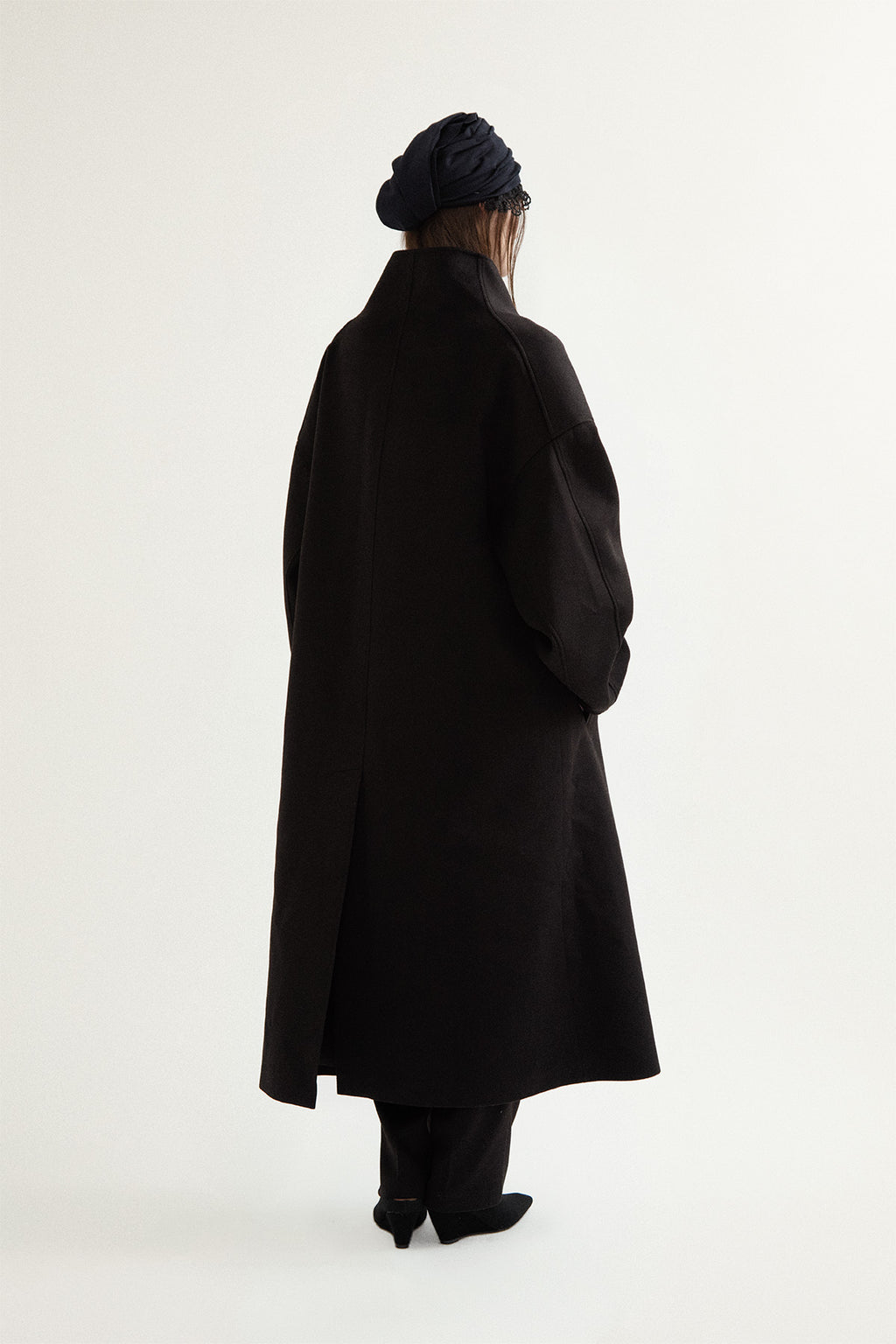 NOIR MONOLITH COAT