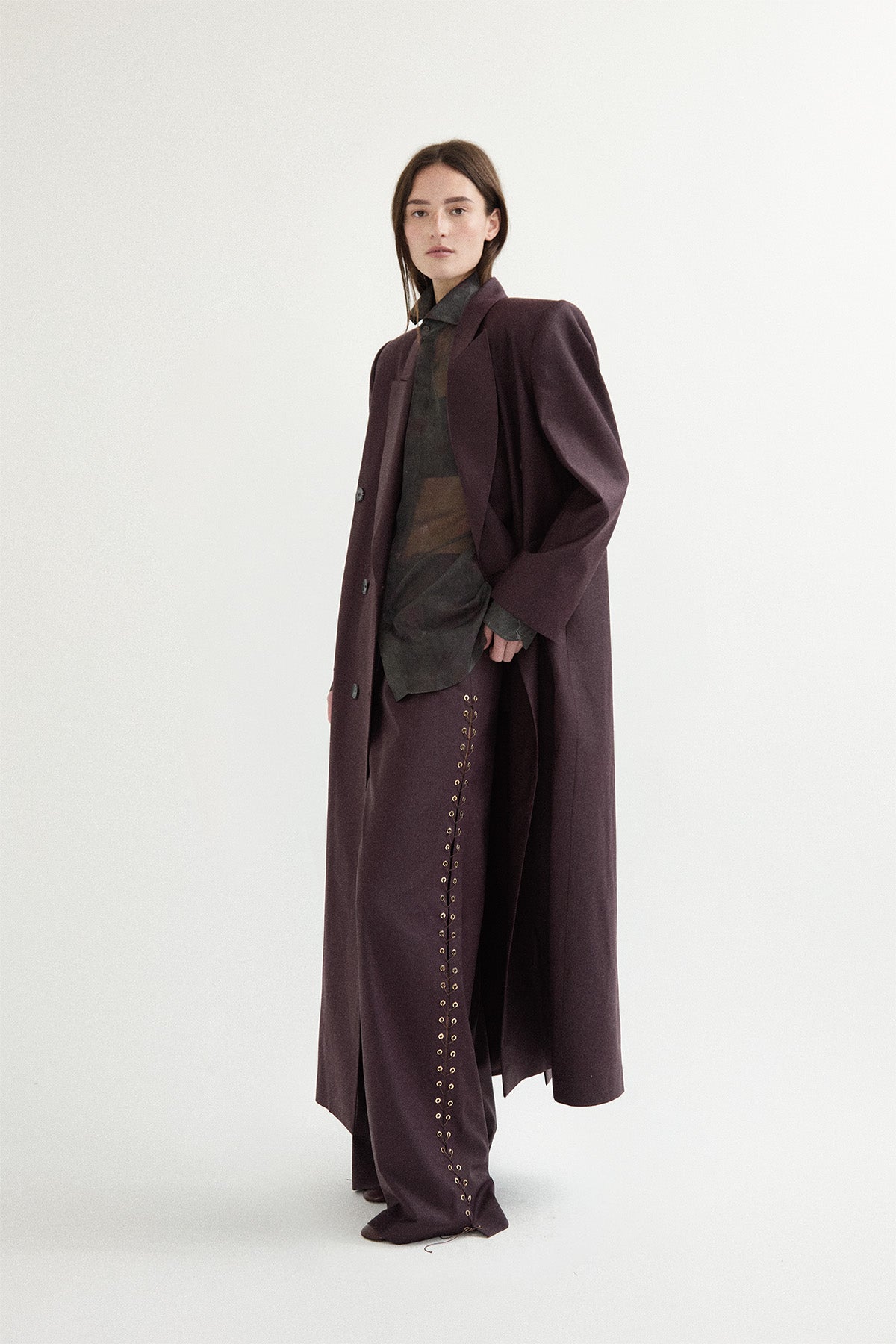 MERLOT MONOLITH COAT