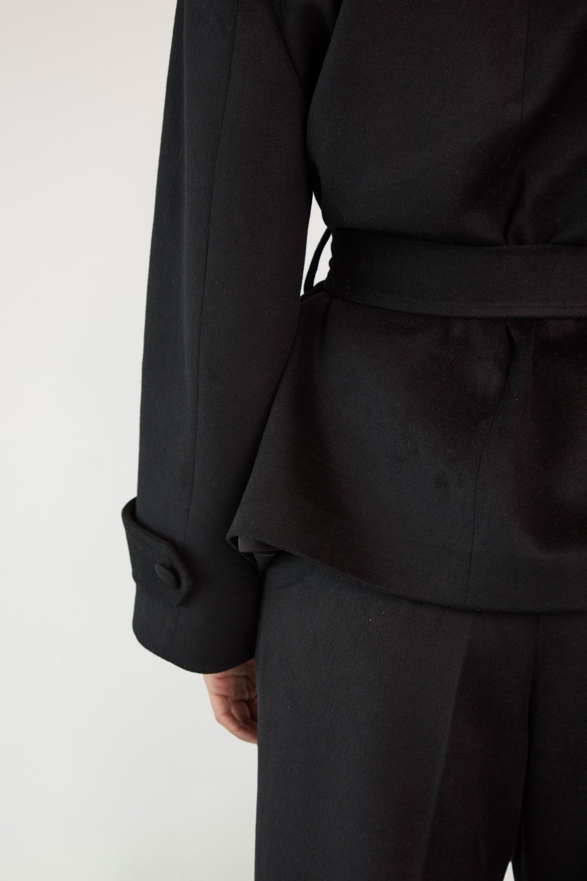 SIGNATURE JACKET