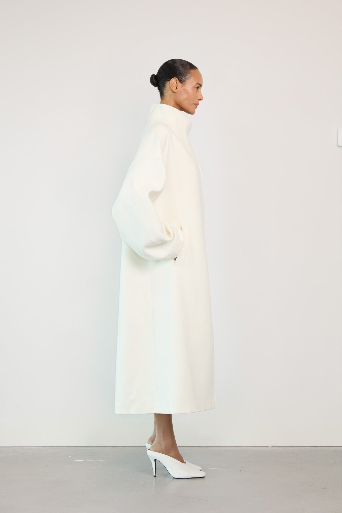 MONOLITH COAT
