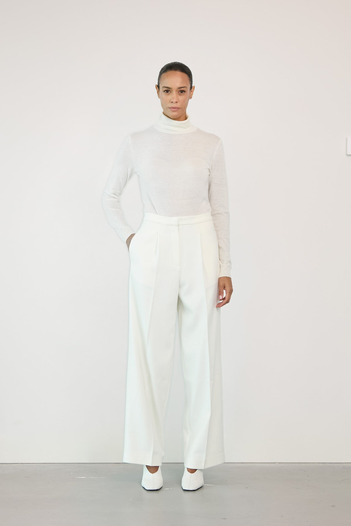 IVORY CONTOUR TROUSERS