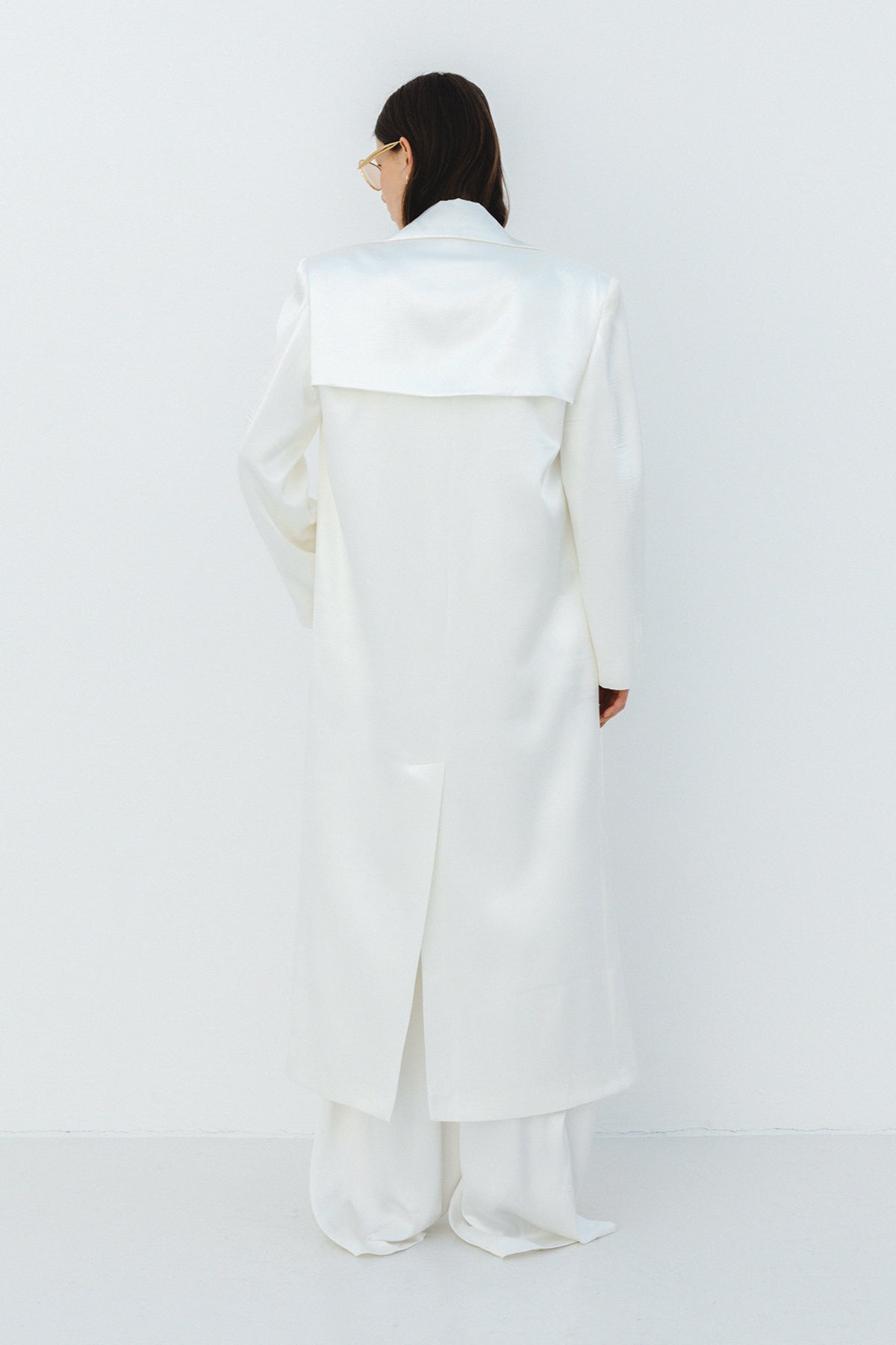 SIGNATURE TRENCH COAT