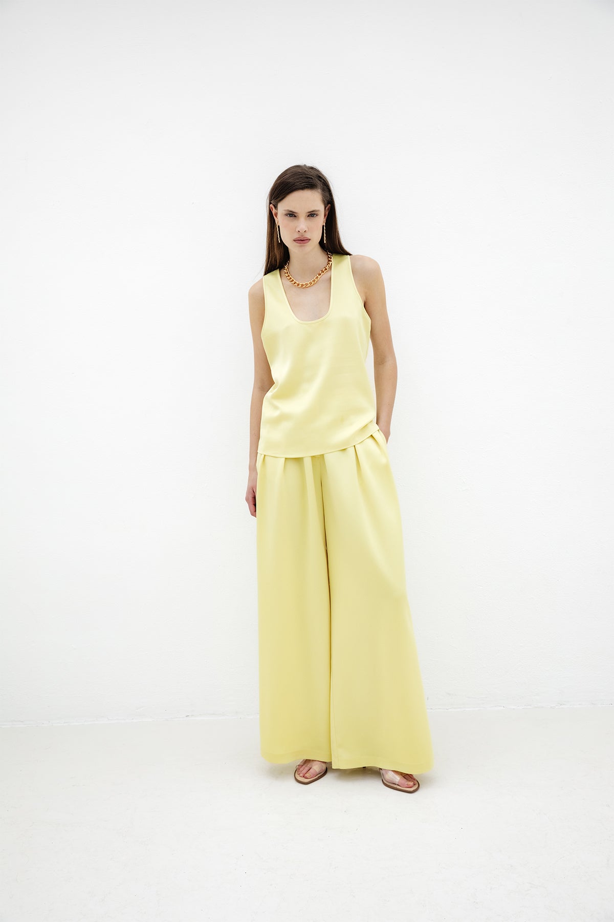 BUTTER TANK TOP