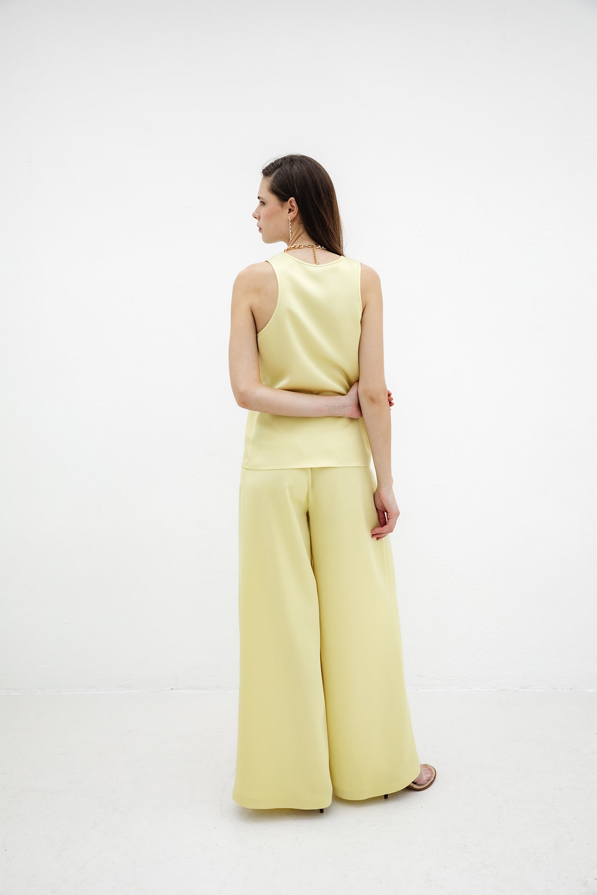BUTTER TANK TOP