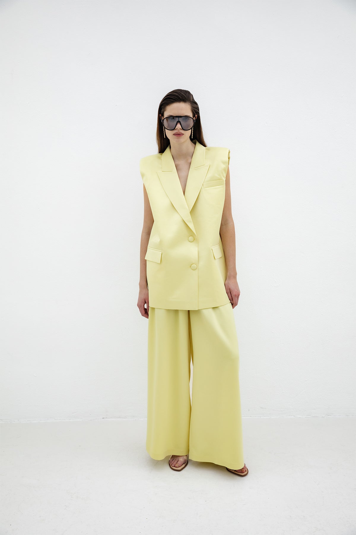 BUTTER VEST