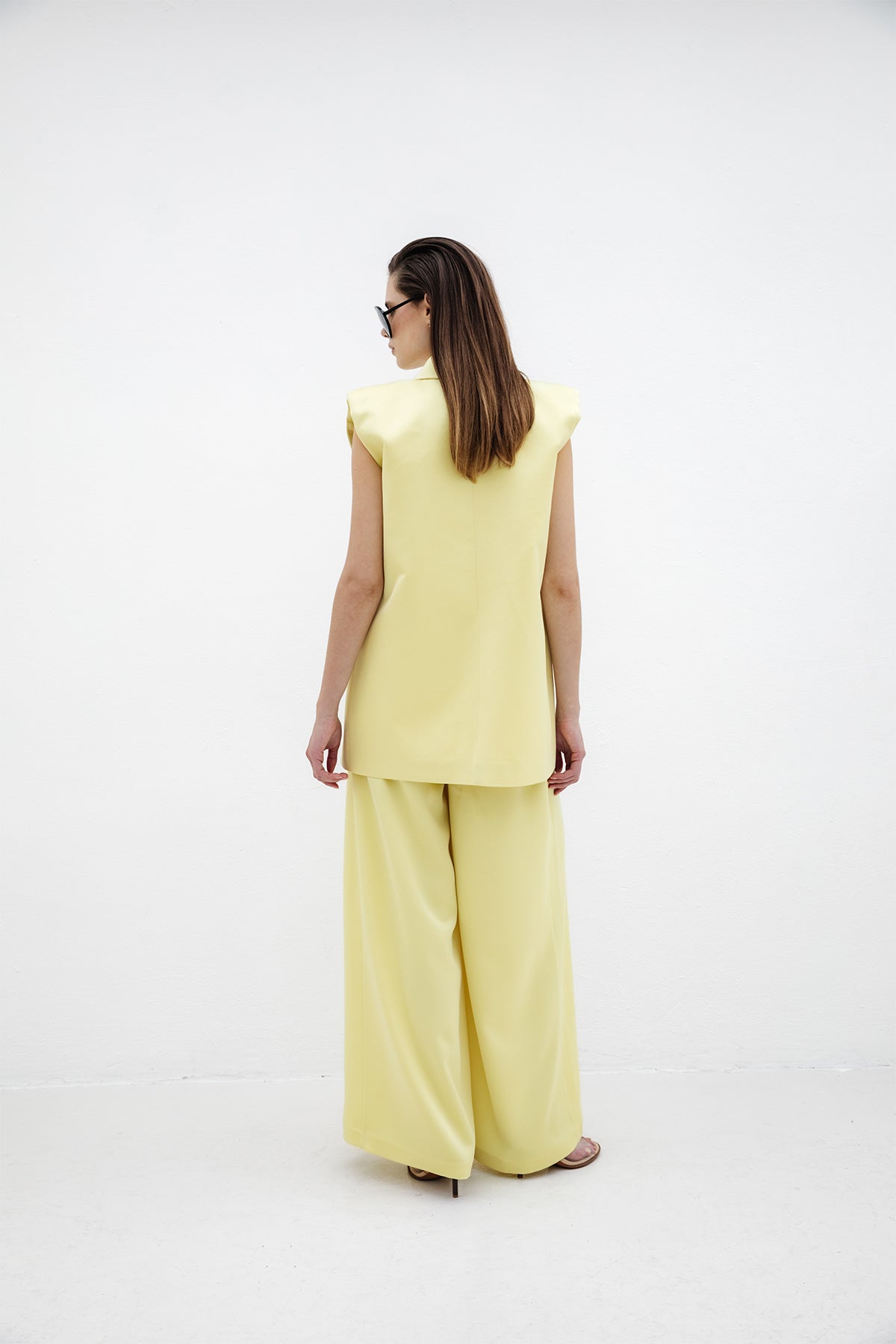 BUTTER VEST